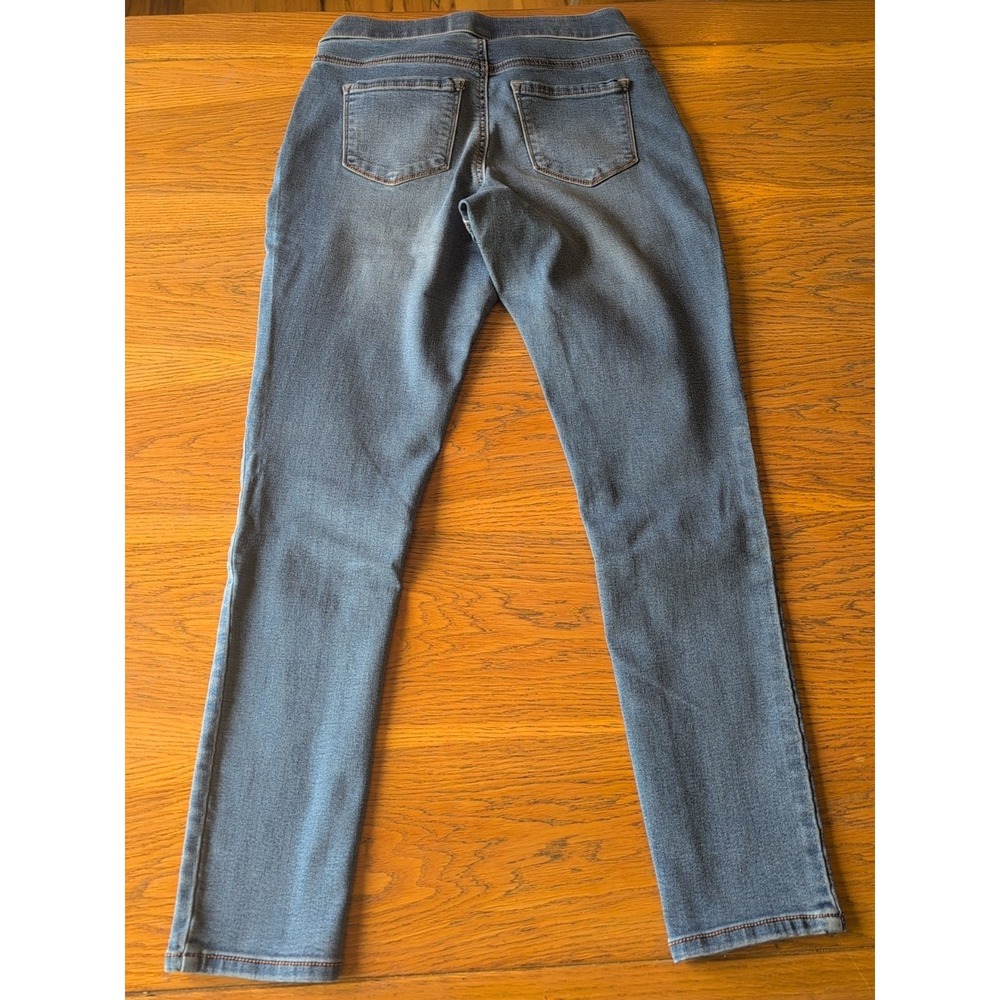 Nine West Heidi Pull-On Skinny Jeans Size 6 Medium Wash Stretch Denim - Picture 2 of 8